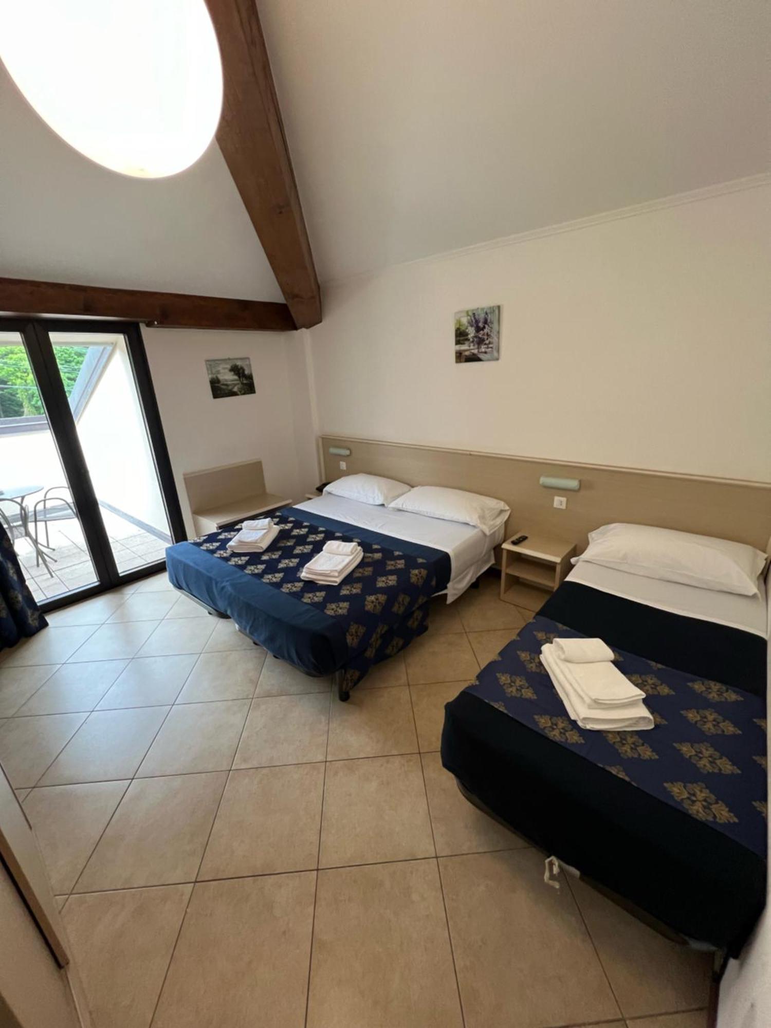 Hotel Merloni Grandola ed Uniti Exterior photo